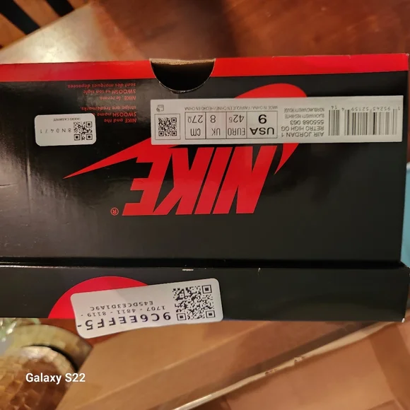 Jordan 1 Retro High OG Patent Bred - Picture 3 of 6